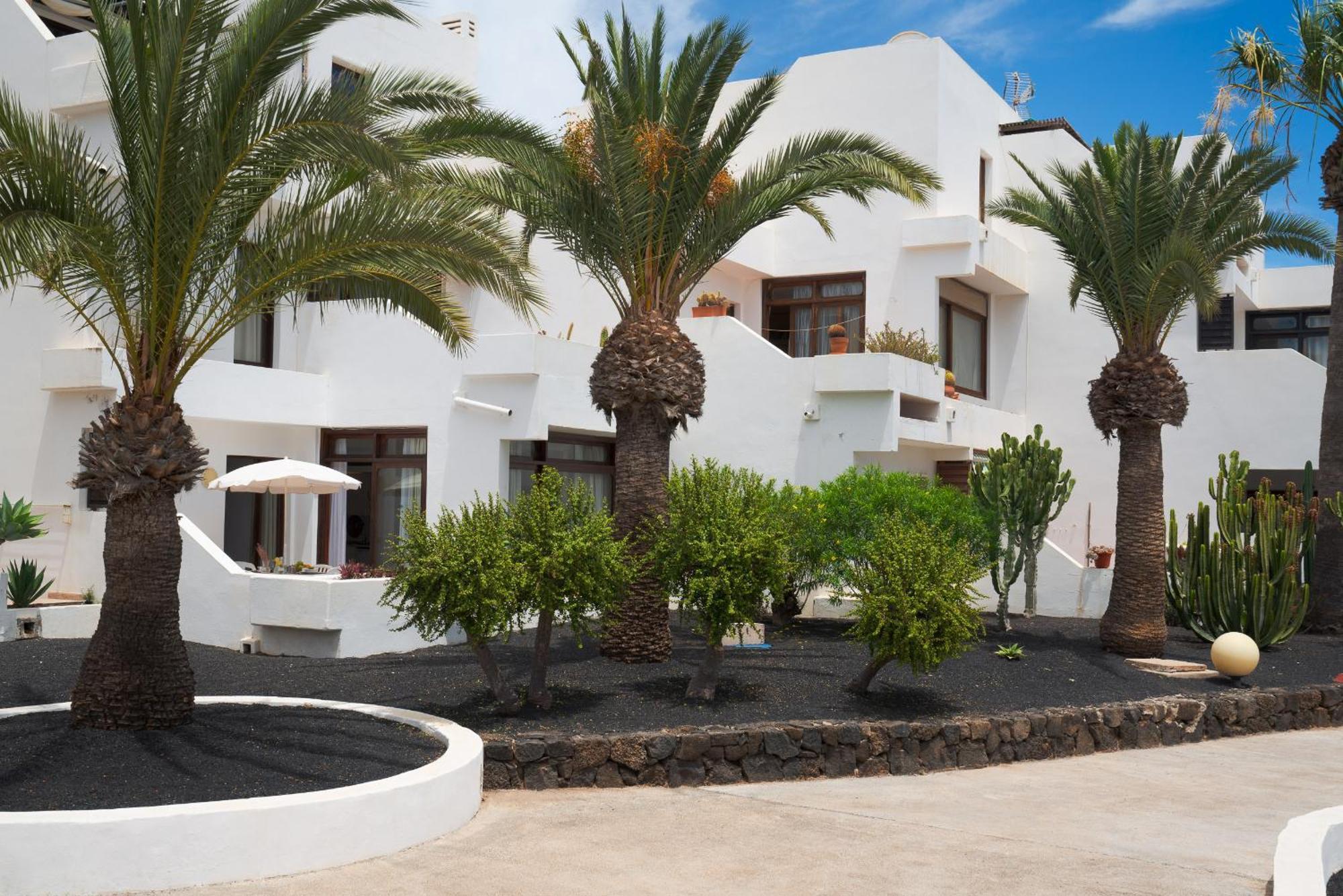Lanzarote Beach Apartments, Casa Bruna Costa Teguise Exterior photo