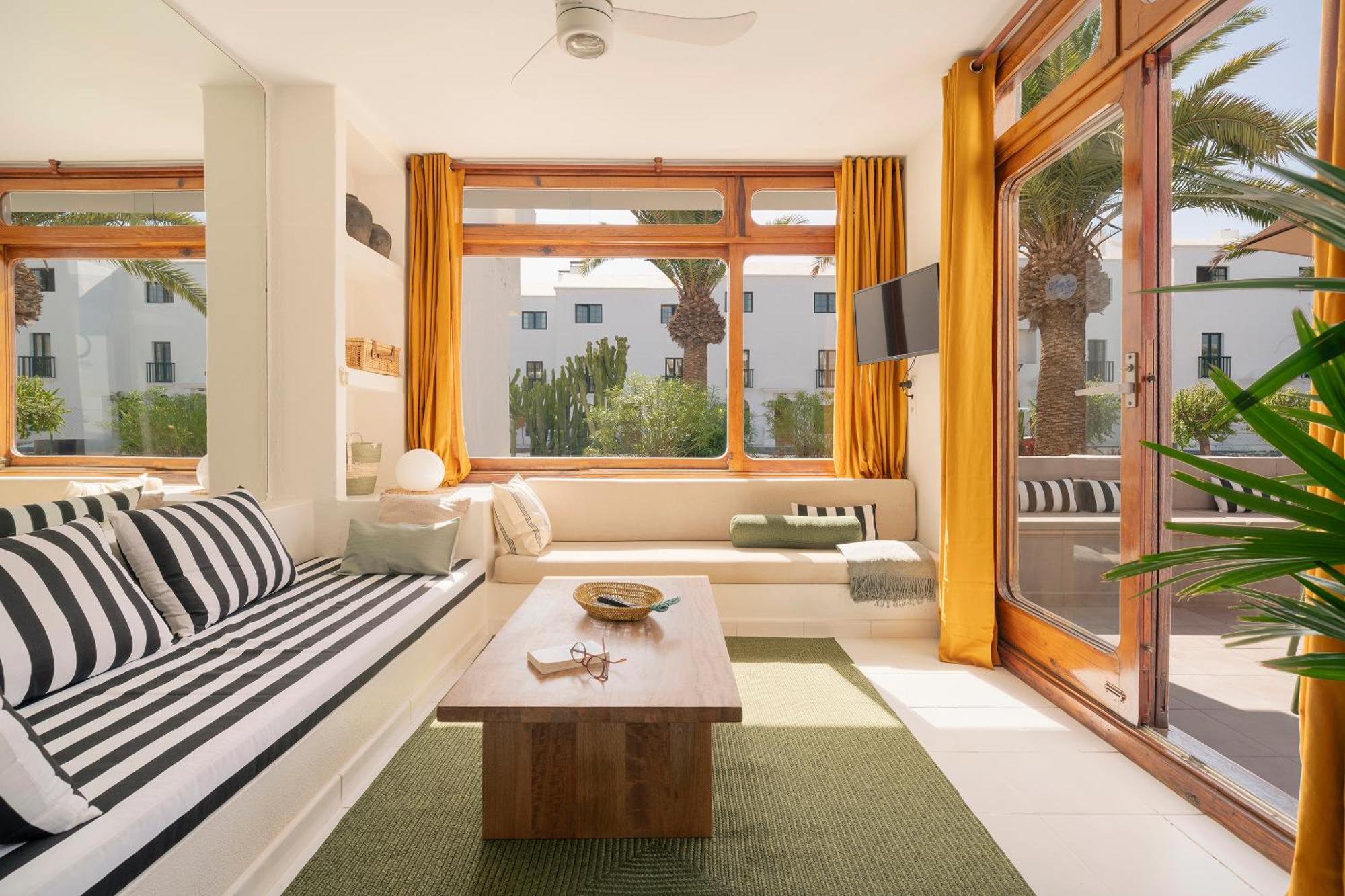 Lanzarote Beach Apartments, Casa Bruna Costa Teguise Exterior photo